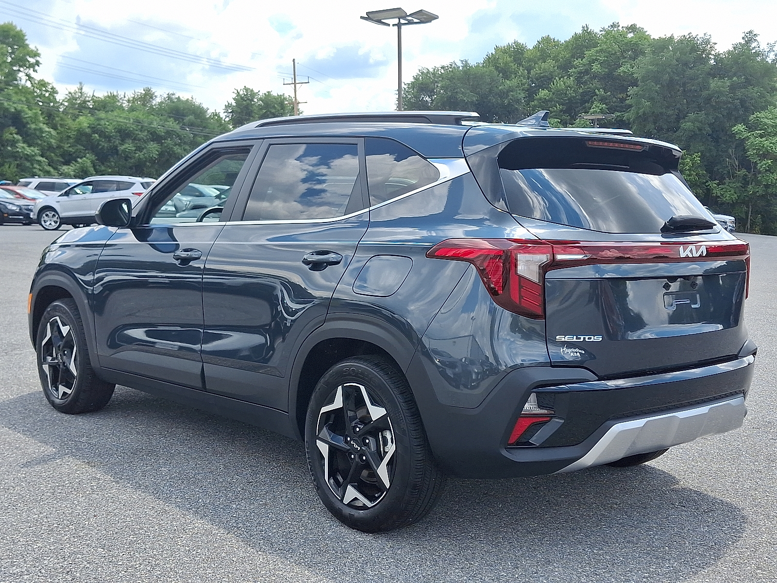used 2025 Kia Seltos car, priced at $27,599