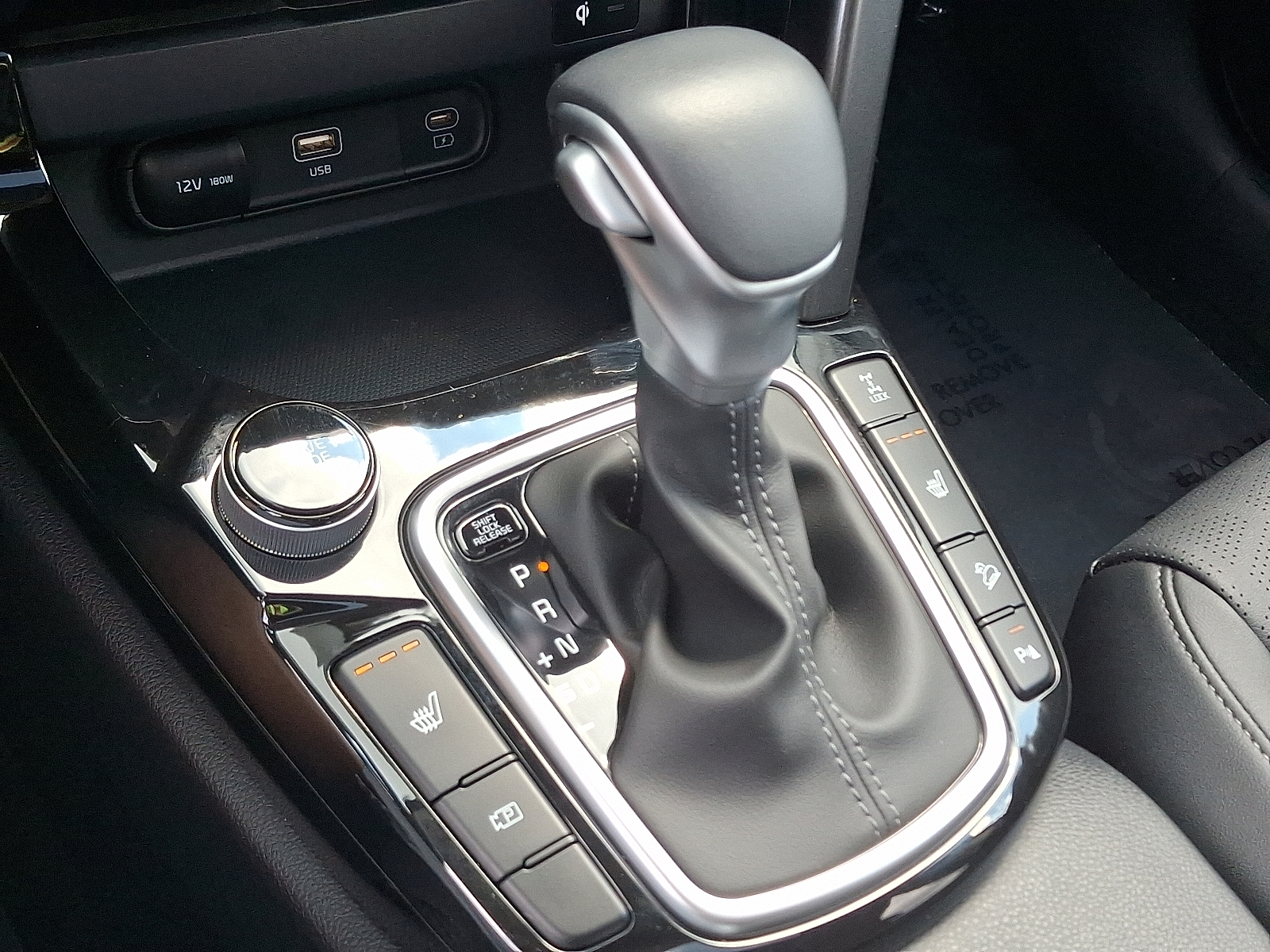 used 2025 Kia Seltos car, priced at $27,599