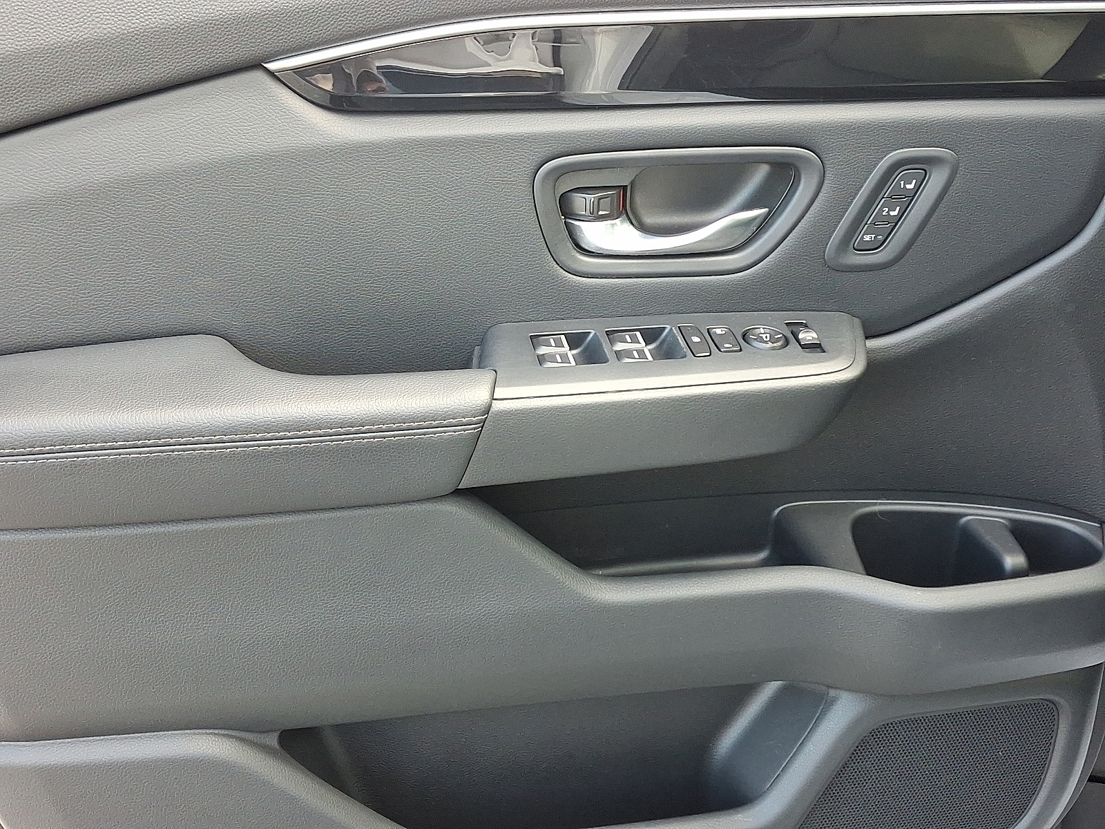 used 2024 Honda Pilot car, priced at $43,999